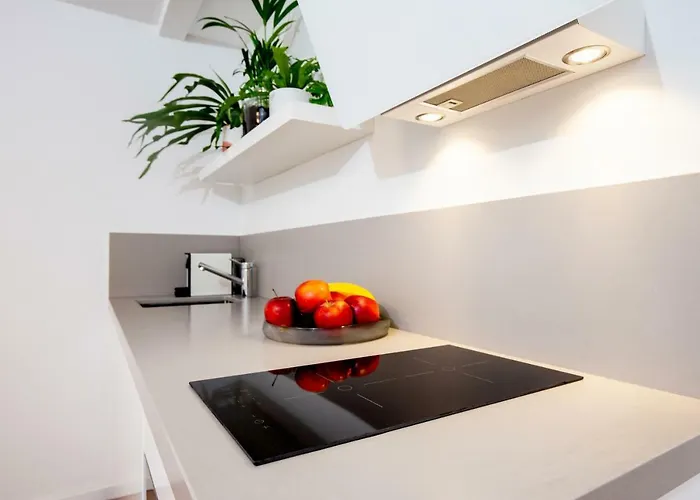 New Designer In Centre 38b *